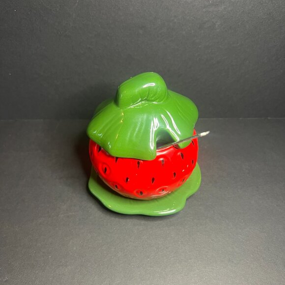 Vintage Red & Green Strawberry Ceramic Sugar Bowl Jar w/ Sheffield Spoon 4.5" - Picture 2 of 11